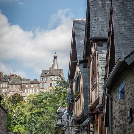 Hotel Particulier Le Mercier De Montigny -Une Nuit Sur Les Remparts- Fougères Exterior foto