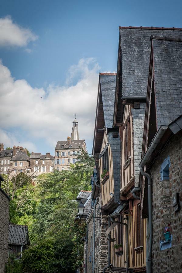 Hotel Particulier Le Mercier De Montigny -Une Nuit Sur Les Remparts- Fougères Exterior foto