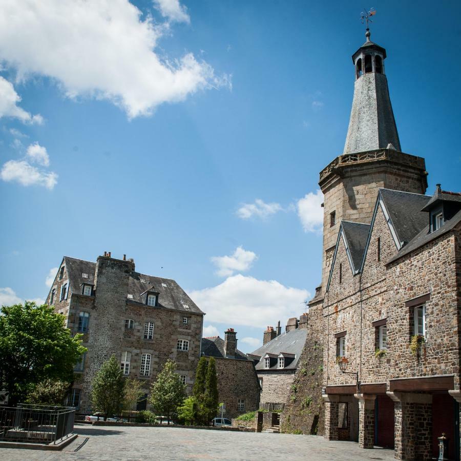 Hotel Particulier Le Mercier De Montigny -Une Nuit Sur Les Remparts- Fougères Exterior foto