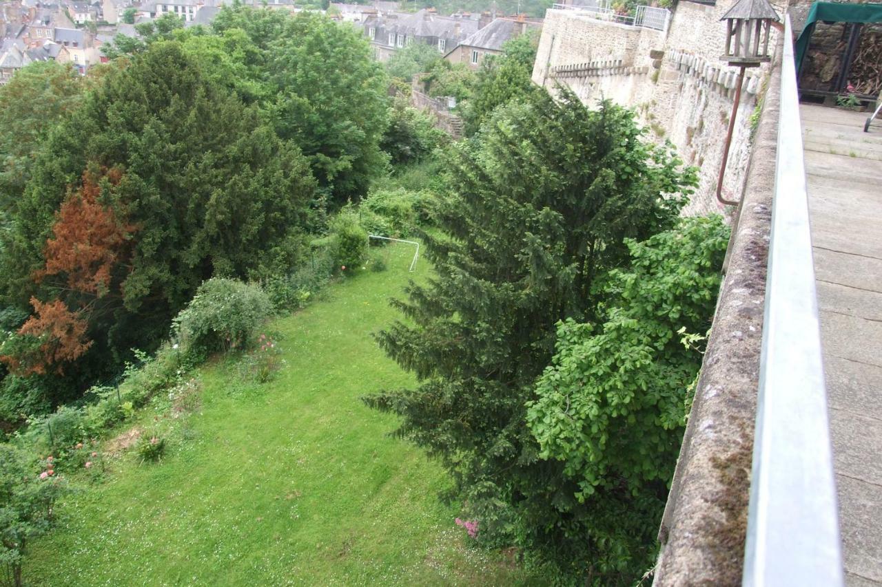 Hotel Particulier Le Mercier De Montigny -Une Nuit Sur Les Remparts- Fougères Exterior foto