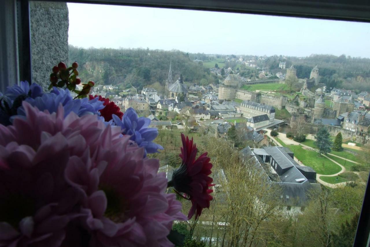 Hotel Particulier Le Mercier De Montigny -Une Nuit Sur Les Remparts- Fougères Exterior foto