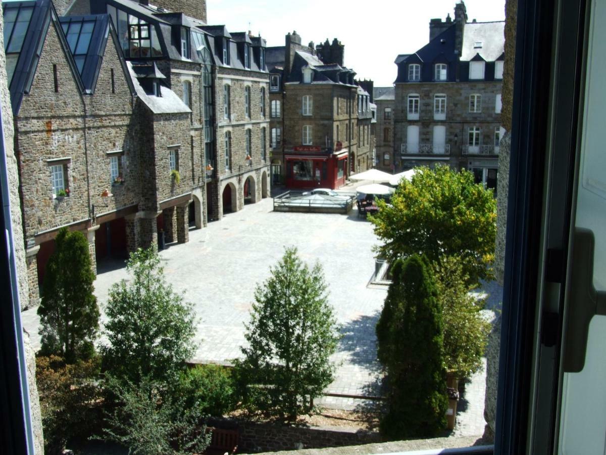 Hotel Particulier Le Mercier De Montigny -Une Nuit Sur Les Remparts- Fougères Exterior foto